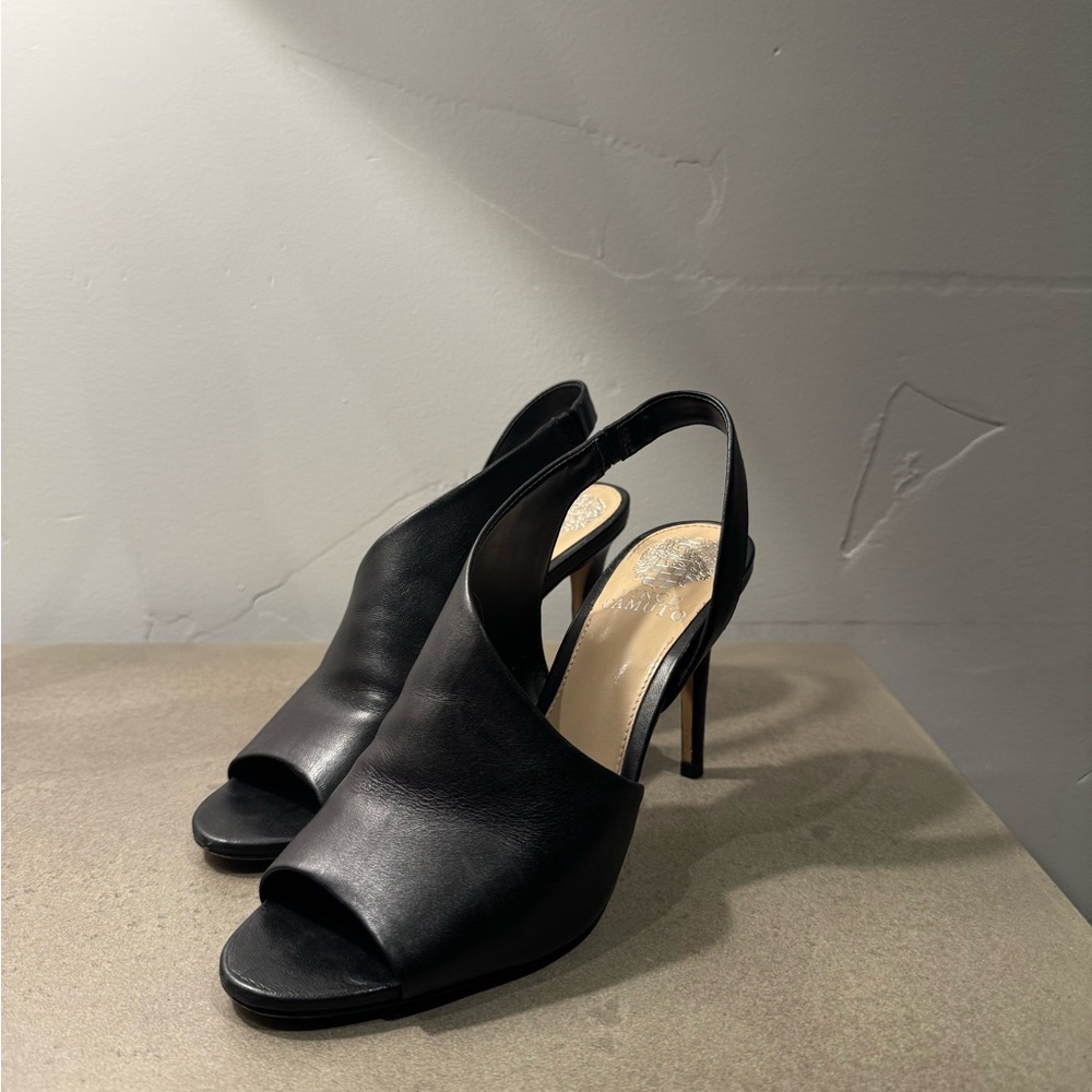 Vince Camuto Crasantha Sandal